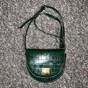Green crocodile pattern cross body purse